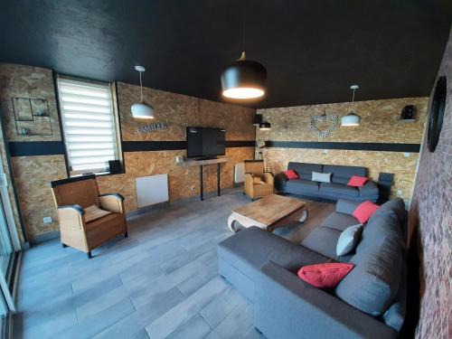 Chambretaud Casa | gite des mariés à 7mn du puy du F0U