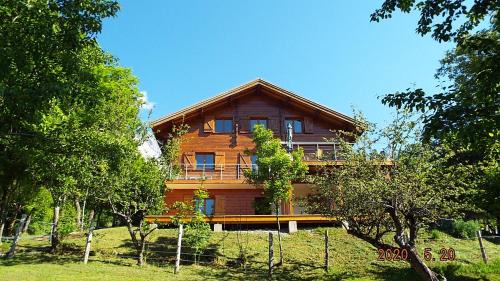 Saint-Martin-de-la-Porte Apartamento | Gite du Chalet Barnabas Relais Motards