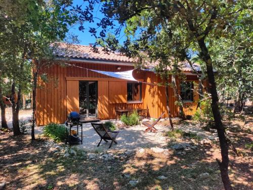 Labastide-de-Virac Chalet De Esquí | Gite et cabane écologiques 1000 Pailles