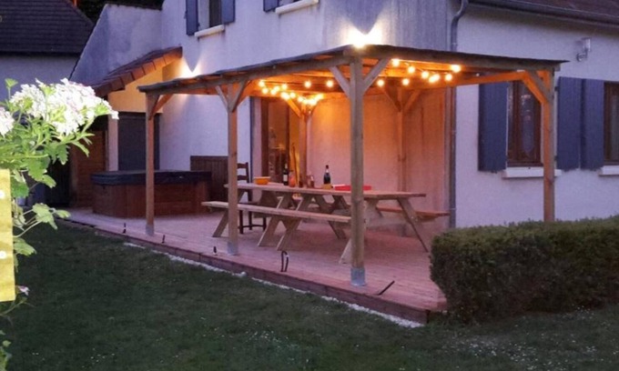 Armes Casa | Gîte familial - On the banks of the Nivernais Canal