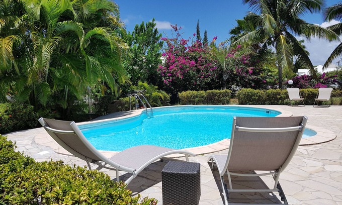 Sainte-Anne Cabaña | Gîte gwada mango T2 climatizado a 150m de la playa, piscina, patio