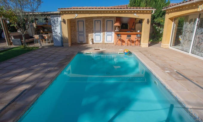 Vidauban Casa | Gîte Hubert con piscina compartida, Wi-Fi y aire acondicionado