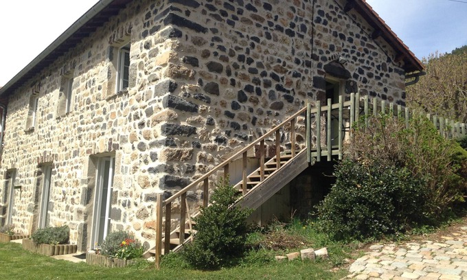 Goudet Casa | Casa rural en un pueblo con encanto