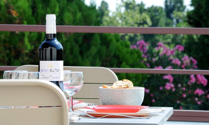 Montesquieu-des-Alberes Casa | Casa rural en el corazón de los viñedos.
