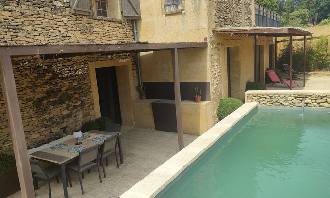 Vers-Pont-du-Gard Otro | Casa de campo provenzal renovada con piscina privada