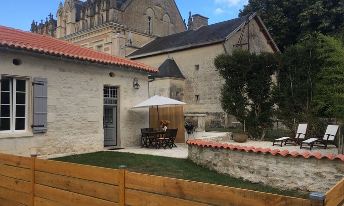 Ecurat Cabaña | Gite in the grounds of a Chateau