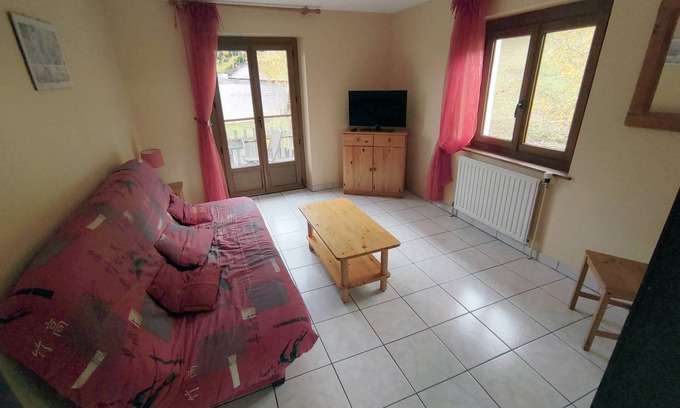 Dommartin-les-Remiremont Cabaña | Gîte dans chalet Lise-Gîte-Familiar-Baño con ducha-Vista a la Montana