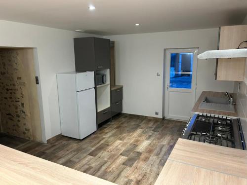 Saint-Martin-des-Fontaines Casa | Gite les garnes