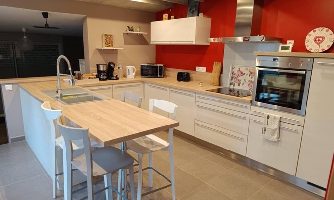 Fruges Casa | Gîte "La Clématite" in the heart of the 7 valleys region. Ideal for families!