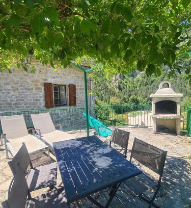 Saint-Chely-du-Tarn Casa | Gite la maison de Jules