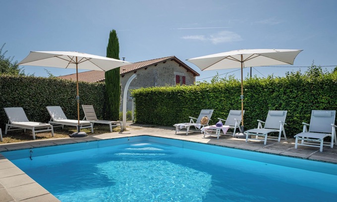 Bellevigne Casa | Gîte LE CEPAGE - A cosy nest in the heart of the Charente vineyards