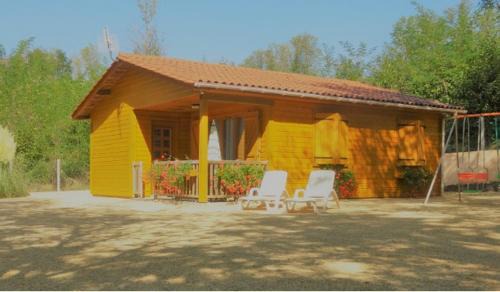 Auriac-du-Perigord Chalet De Esquí | Gite les Acacias - les gites des hauts de vialot
