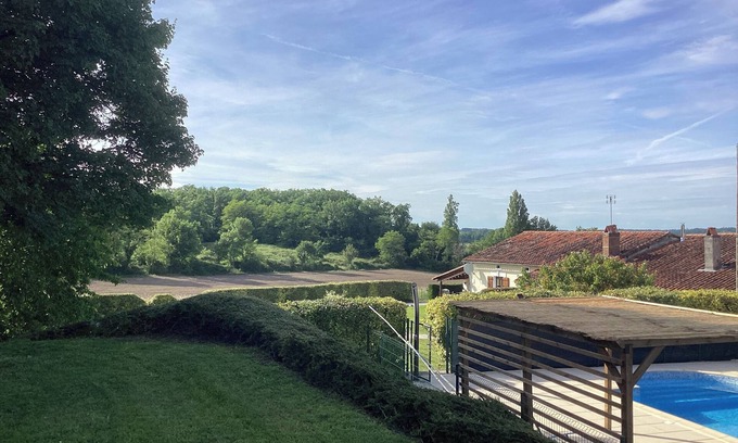 Courgeac Casa | Gite Magic Couples only one level spacious Gite