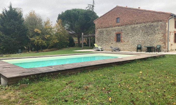 Gardouch Casa | Gite Rural au Milieu des Champs