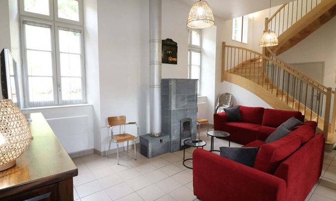 Saint-Martin-Valmeroux Cabaña | Gite Saint-Martin-Valmeroux, 4 bedrooms, 8 persons