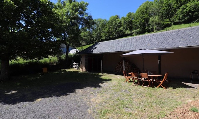Saint-Martin-Valmeroux Cabaña | Gite Saint-Martin-Valmeroux, 2 bedrooms, 4 persons
