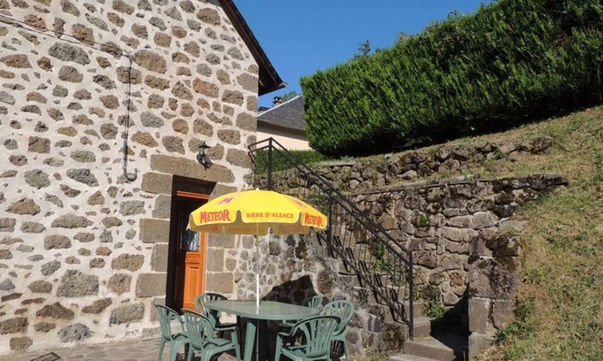 Saint-Projet-de-Salers Cabaña | Gite Saint-Projet-de-Salers, 4 bedrooms, 8 persons