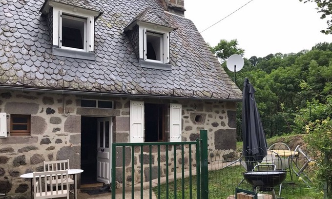 Saint-Projet-de-Salers Cabaña | Gite Saint-Projet-de-Salers, 2 bedrooms, 4 persons