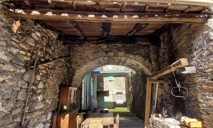 Saint-Andre-de-Valborgne Apartamento | Gîte & Table d'hôtes by the river in the Cévennes