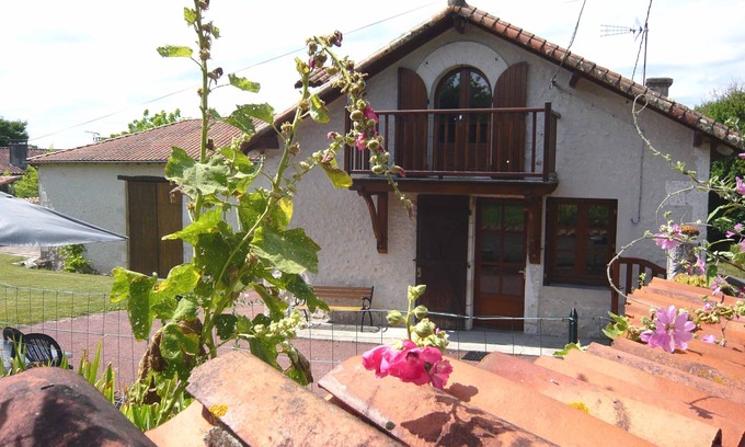 Saint-Paul-Lizonne Cabaña | Casa de tres ESTRELLAS EN PERIGORD VERDE