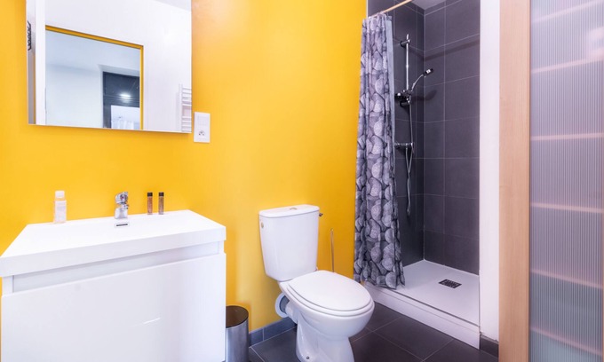 Rodez Apartamento | GITE URBAIN LE CÔTÉ COUR - APPARTEMENT T2 AVEC PARKING