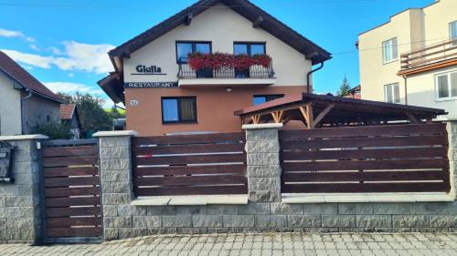 Cierny Balog Casa | Giulia