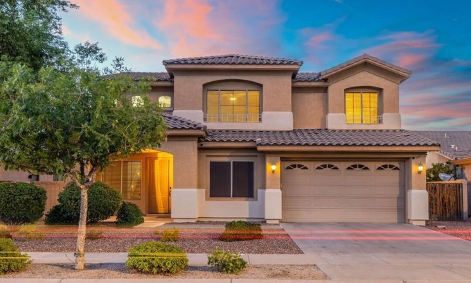 Rovey Farm Estates Casa | 4 bdrm, 5 beds: Heated pool located 2 miles to State Farm Stadium.