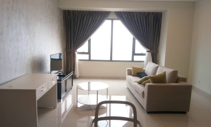 Subang Jaya Condominio | Me alegro de darle la bienvenida! Este es un apartamento completo con 2 habitaciones, 2 baños.