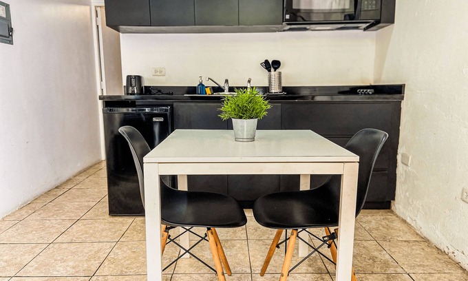 Ponce Centro Apartamento | Gladiolas 2103