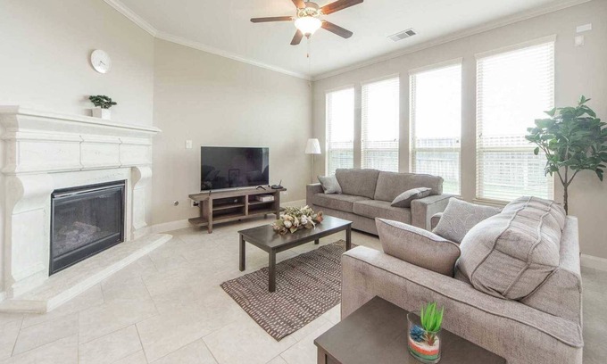 Cypress Casa | Glamor in Cypress #41228