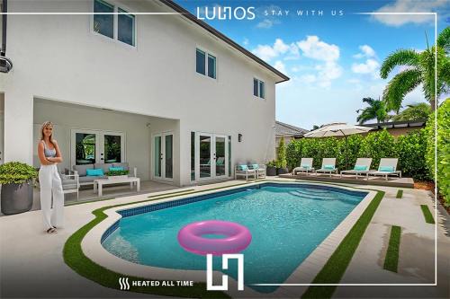 Country Walk Casa | Glamour Villa - 5BR, Heated Pool, Game Haven L23