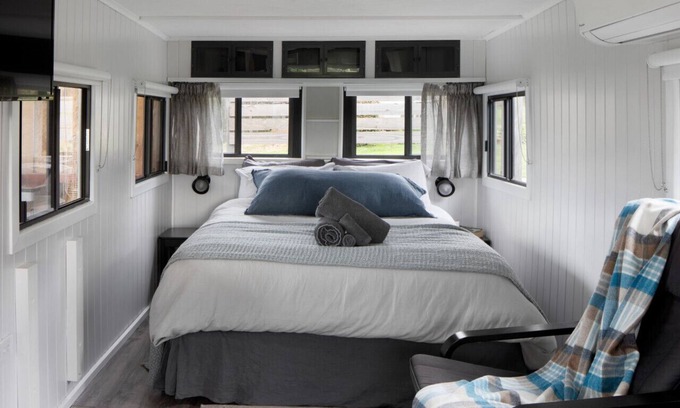 Strath Creek Casa | Glamper "Forbes" The Village Green