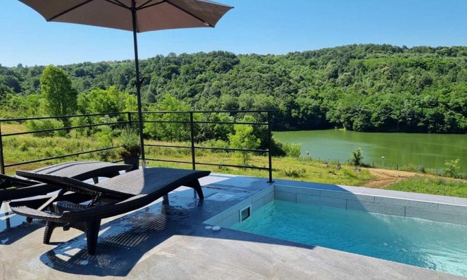 Belgrade Otro | Glamping A frame lake Heated pool