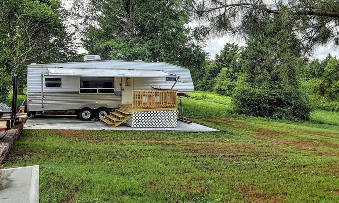 Sparta Casa | Glamping @ Calfkiller Campground