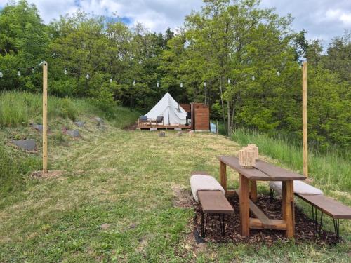 Vinicne Sumice Otro | Glamping nad vinicemi - kousek od Brna