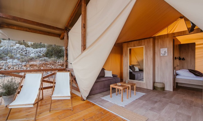 Veli Losinj Casa | Glamping Tents and Mobile Homes Trasorka - Campsite