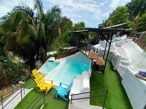 Manuel Antonio Cabina | Glamping Tomaselli