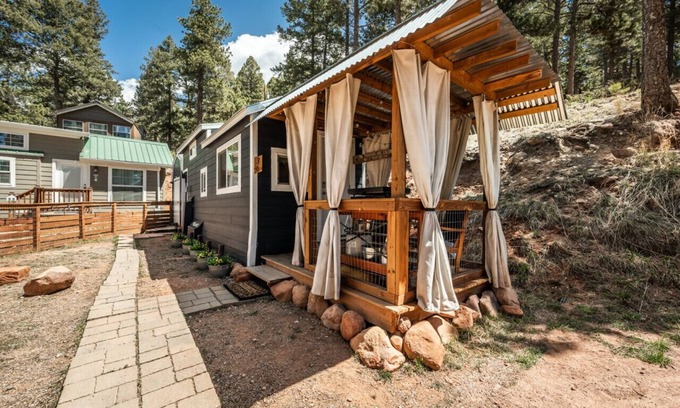Woodland Park Casa | Glamping Under the Stars | Firepit, BBQ & Views