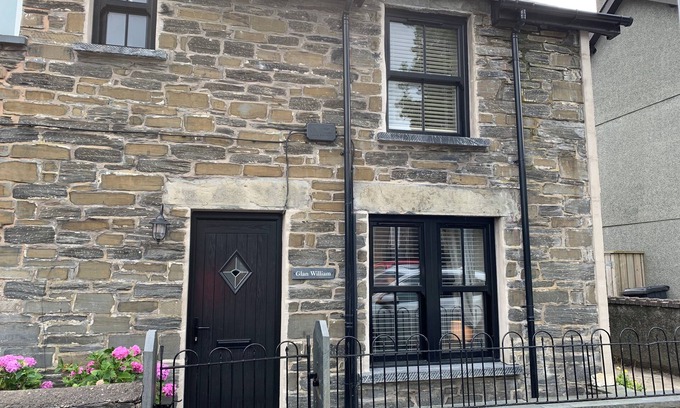 Dolwyddelan Casa | GLAN WILLIAM, character holiday cottage in Dolwyddelan