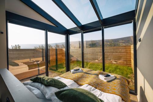 Reykholt Casa | Glass roof lodge with private hot tub