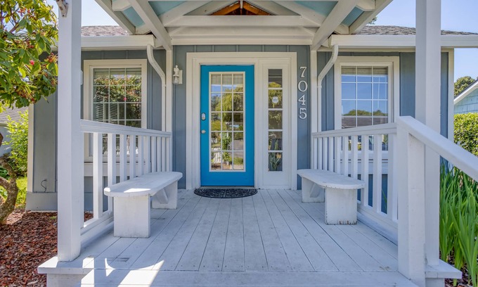 Gleneden Beach Casa | Casa recientemente remodelada en Gleneden Beach con Fire Pit y Large Fenced Yard