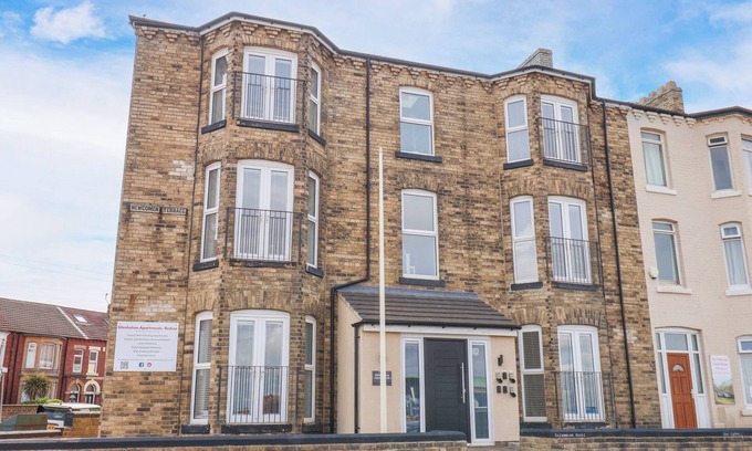 Redcar Cabaña | GLENHOLME APARTMENT 4, pet friendly in Redcar