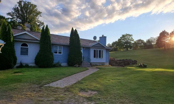Delaware Water Gap Casa | 🏠Glenwood Home🏠 4 Bedroom -2 Bathroom-56 acres