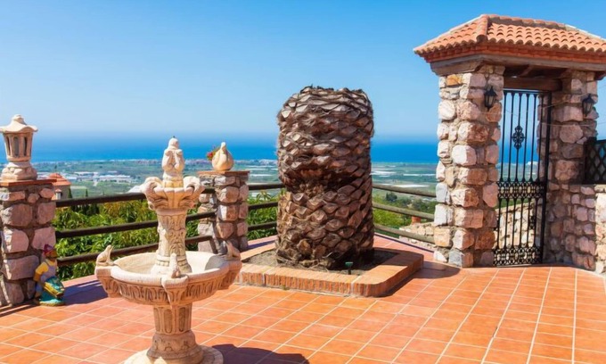 Motril Villa | Global El Nido - By Global Rental Holidays 5143