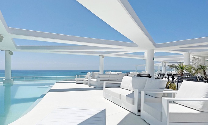 Canet de Berenguer Apartamento | Global Properties: Moderno apartamento con dos terrazas con vistas al mar y a la montaña