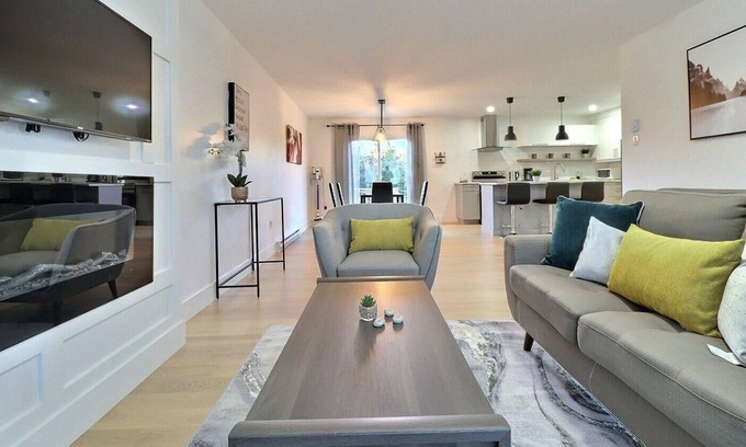 Moncton Casa | GLOBALSTAY. New Semi-Detached House In a Quiet Neighbourhood