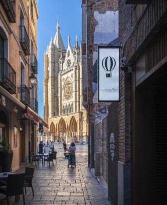 Old Town Hostal | GLOBETROTTER HOSTEL, by Albany