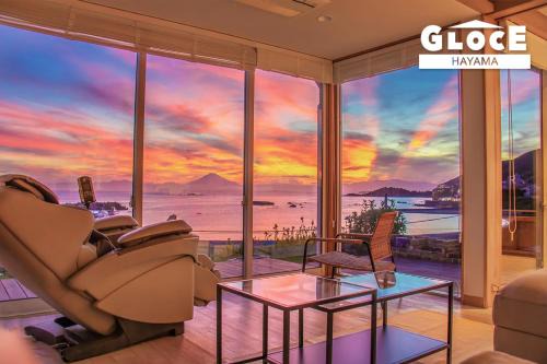 Yokosuka Casa | GLOCE 葉山 Ocean View House 都心から1時間 湘南の絶景を独り占めペットok 出張BBQ有り