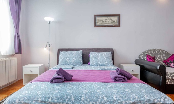 Novi Beograd Apartamento | Gloria 1 cozy apartment with AC and WiFi in enjoyable Beograd