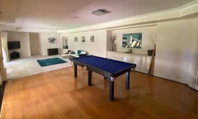 Helensvale Casa | Glorious Family Hideaway with Palatial 6BR 4B